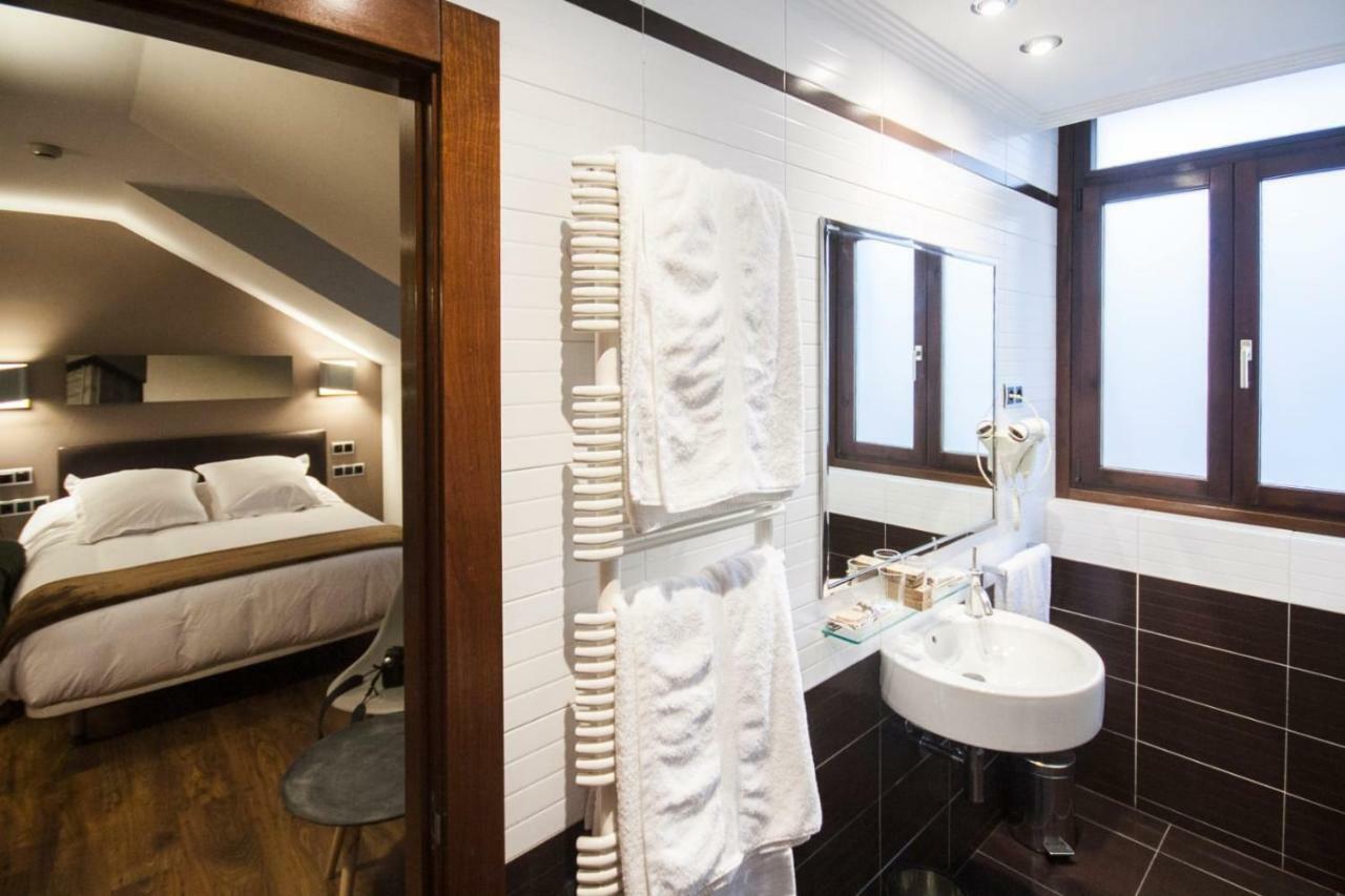 Hospedium Hotel La Casona Del Conde Noreña Εξωτερικό φωτογραφία